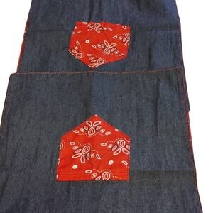 Country Western Style Table Runner and 4 Matching Place Mats. Red Bandana